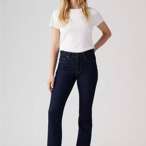 NWT LEVIS 725 HIGH RISE BOOTCUT WOMEN'S JEANS